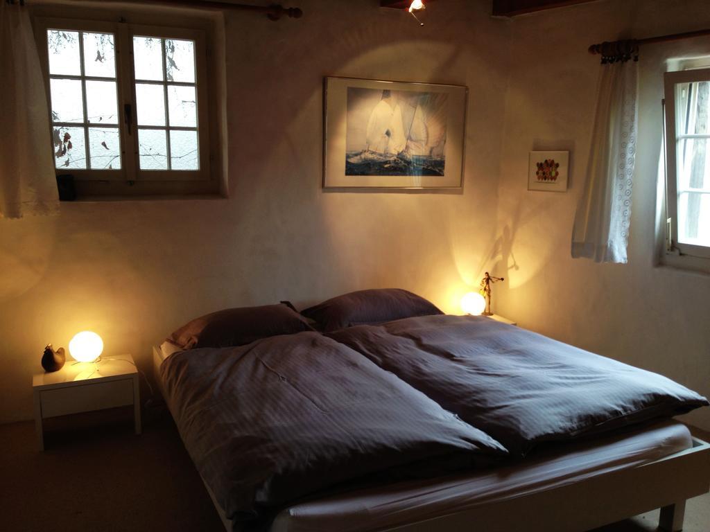 Guesthouse Les Mignardises Laufen-Uhwiesen Room photo